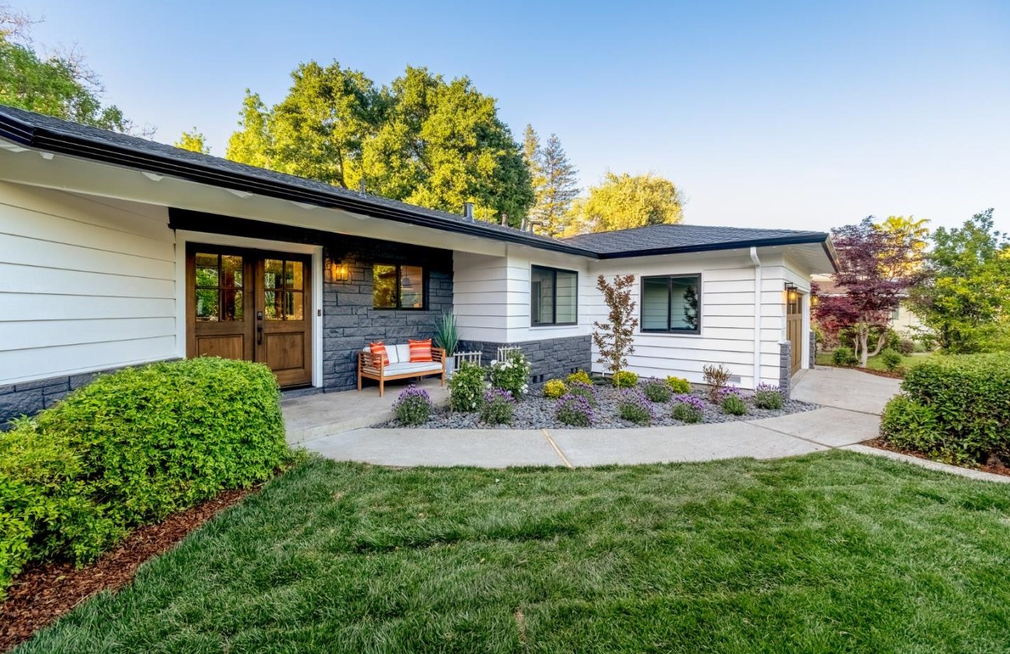 1050 Crooked Creek Dr, Los Altos, CA 94024