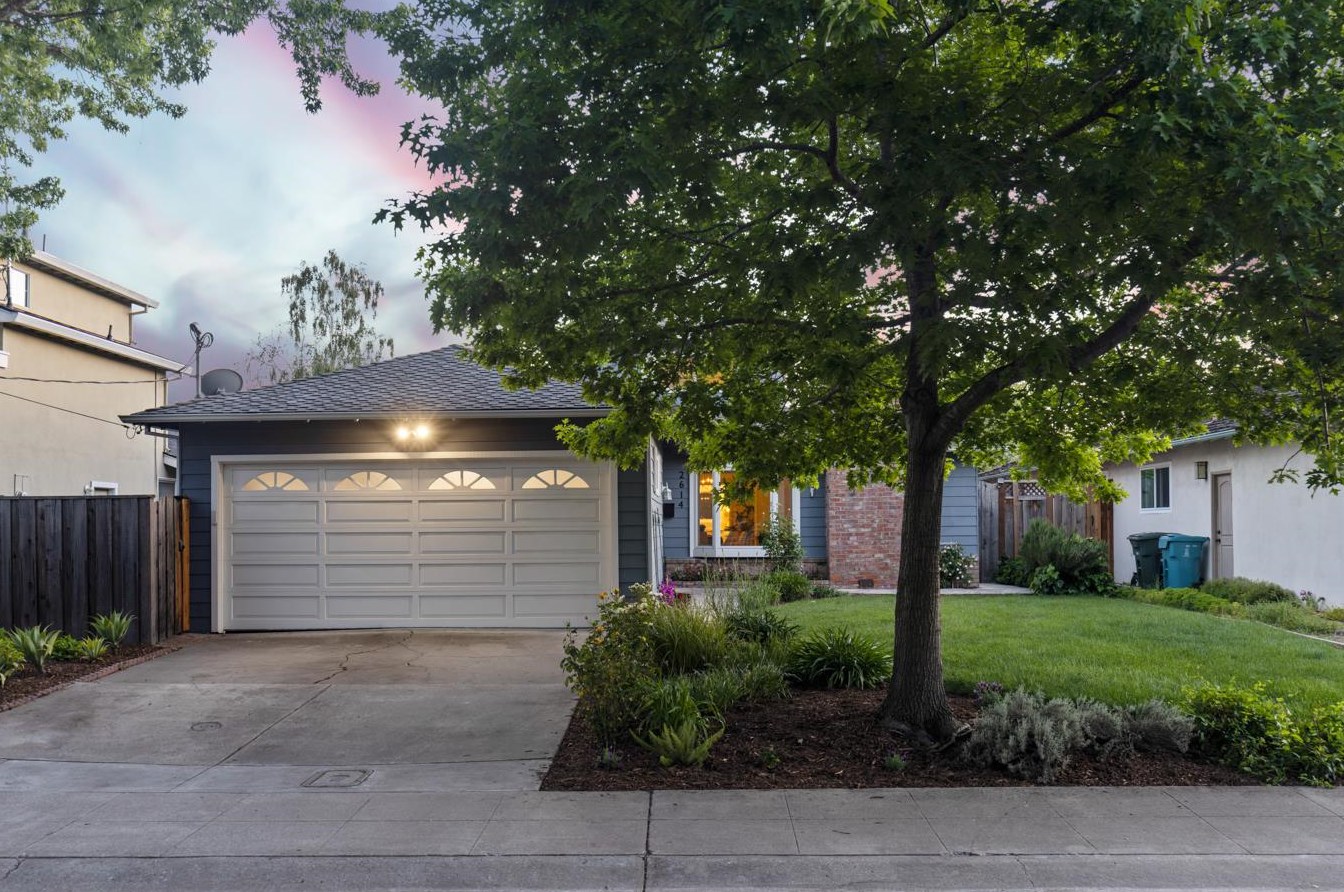 2614 Kipling St, Palo Alto, CA 94306