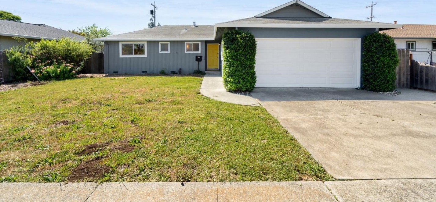 230 Wright Ave, Morgan Hill, CA 95037
