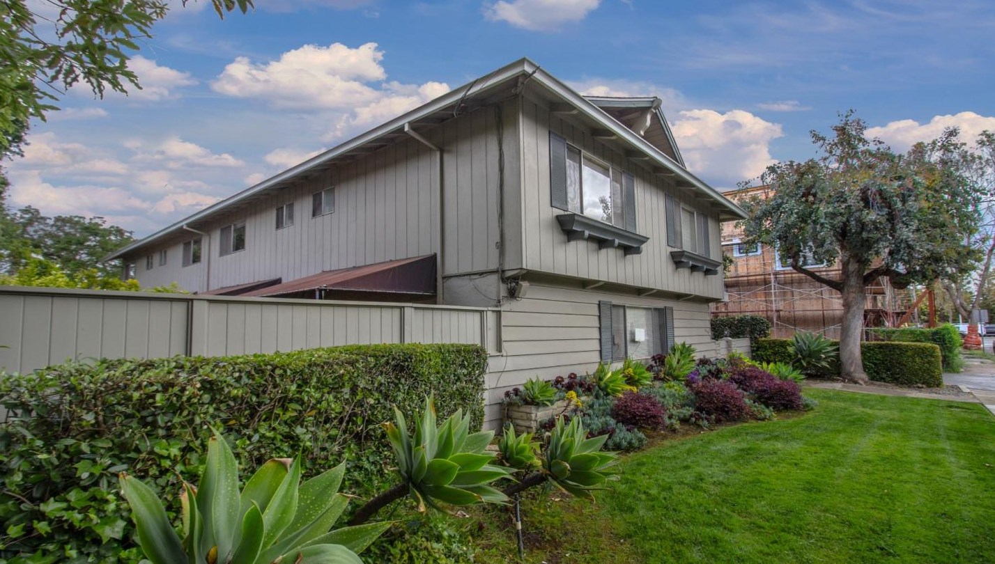 616 Harvard Ave, Menlo Park, CA 94025