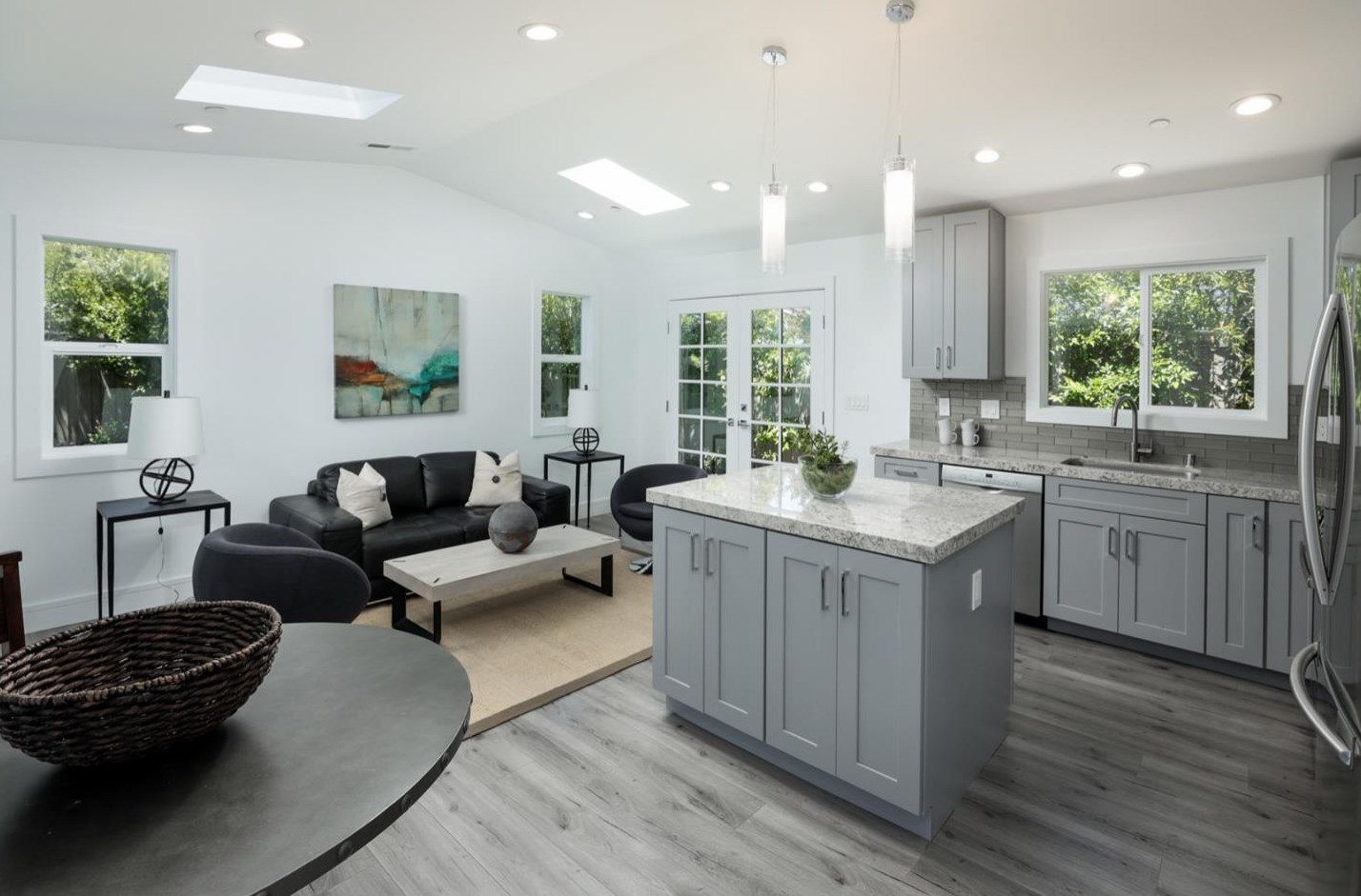331 Oak Ct, Menlo Park CA  94025-2840 exterior