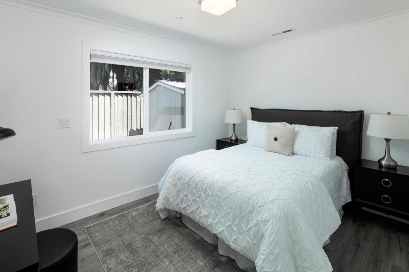 331 Oak Ct, Menlo Park CA  94025-2840 exterior