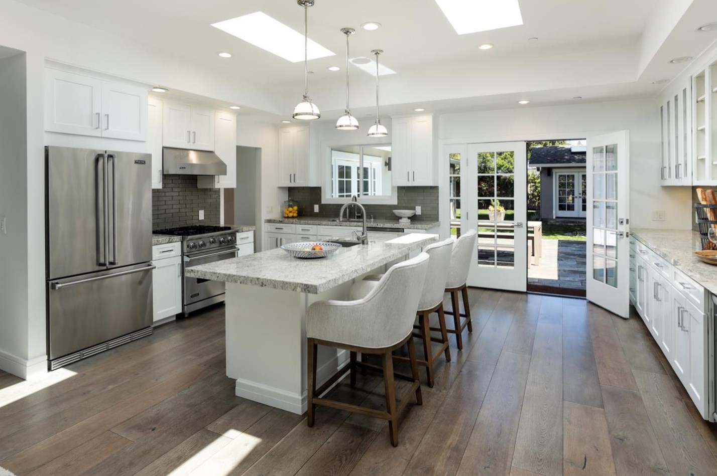 331 Oak Ct, Menlo Park CA  94025-2840 exterior