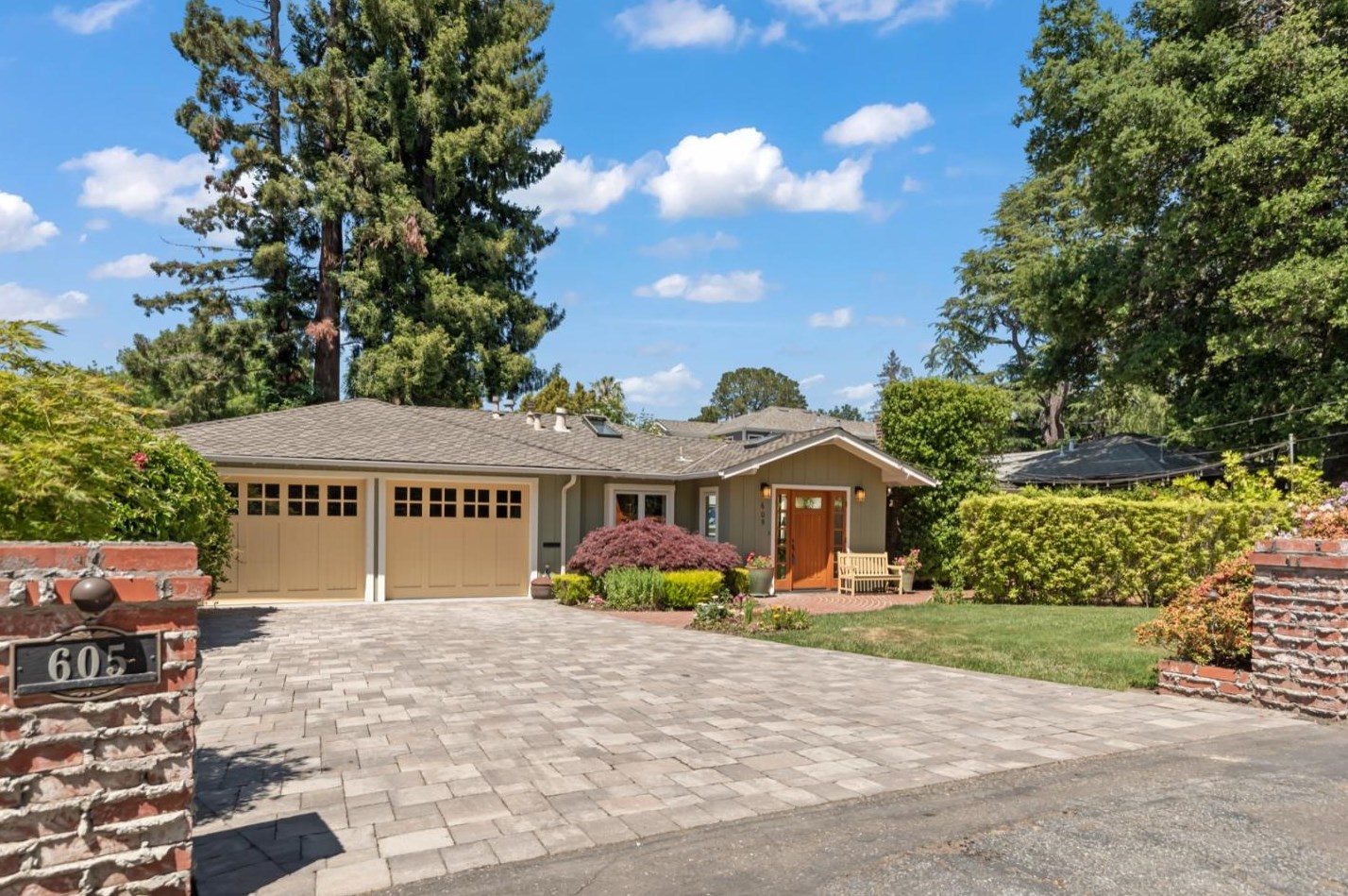 605 Woodland Ave, Menlo Park, CA 94025