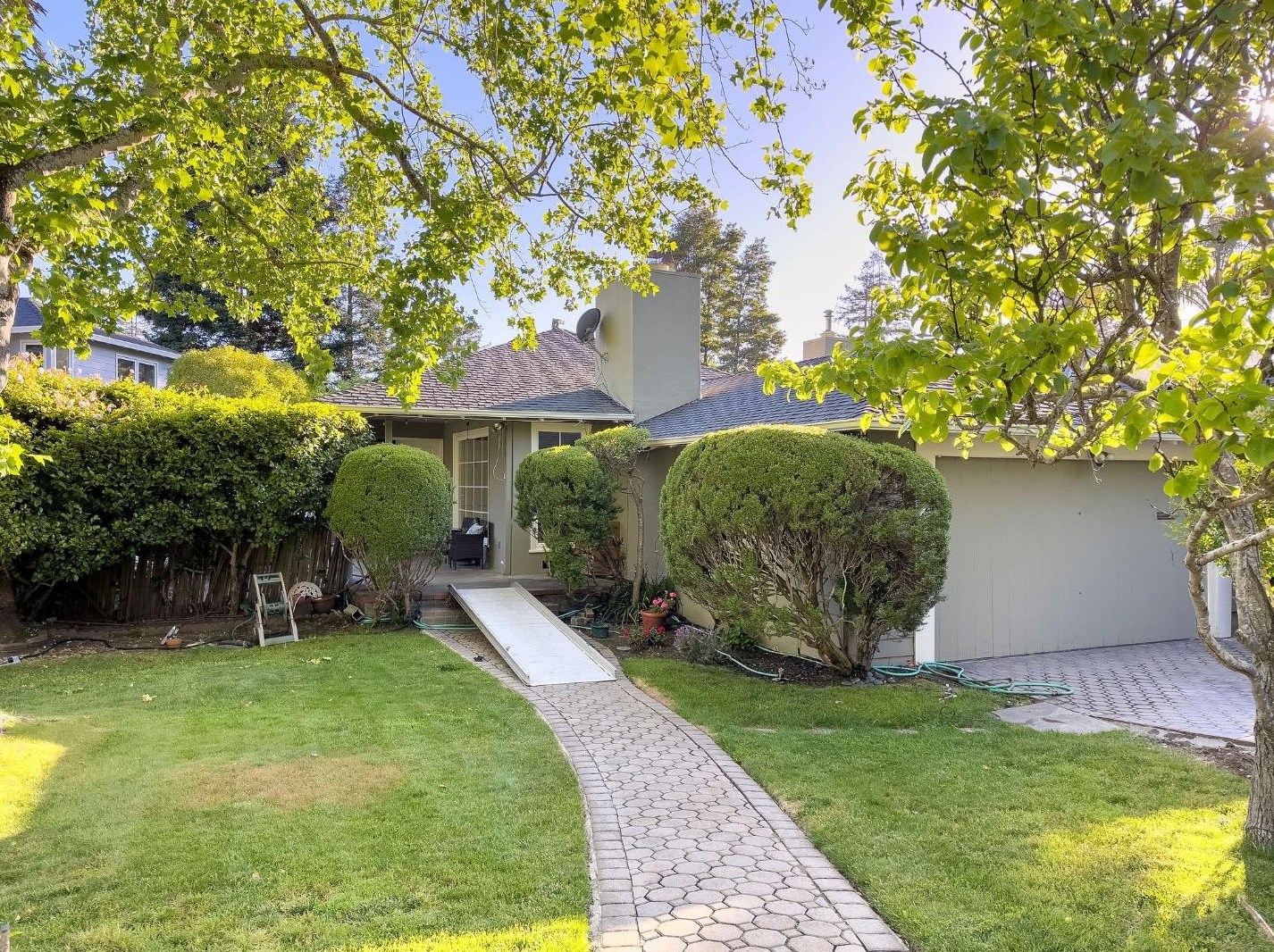 1131 Notre Dame Ave, Belmont, CA 94002