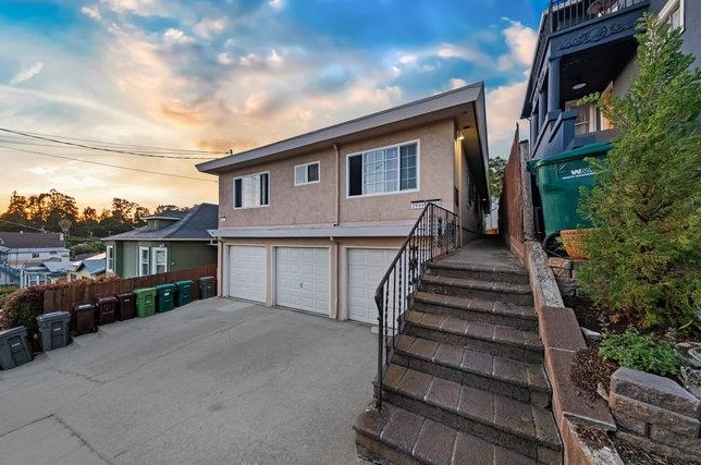 2946 E 29th St, Oakland, CA 94601