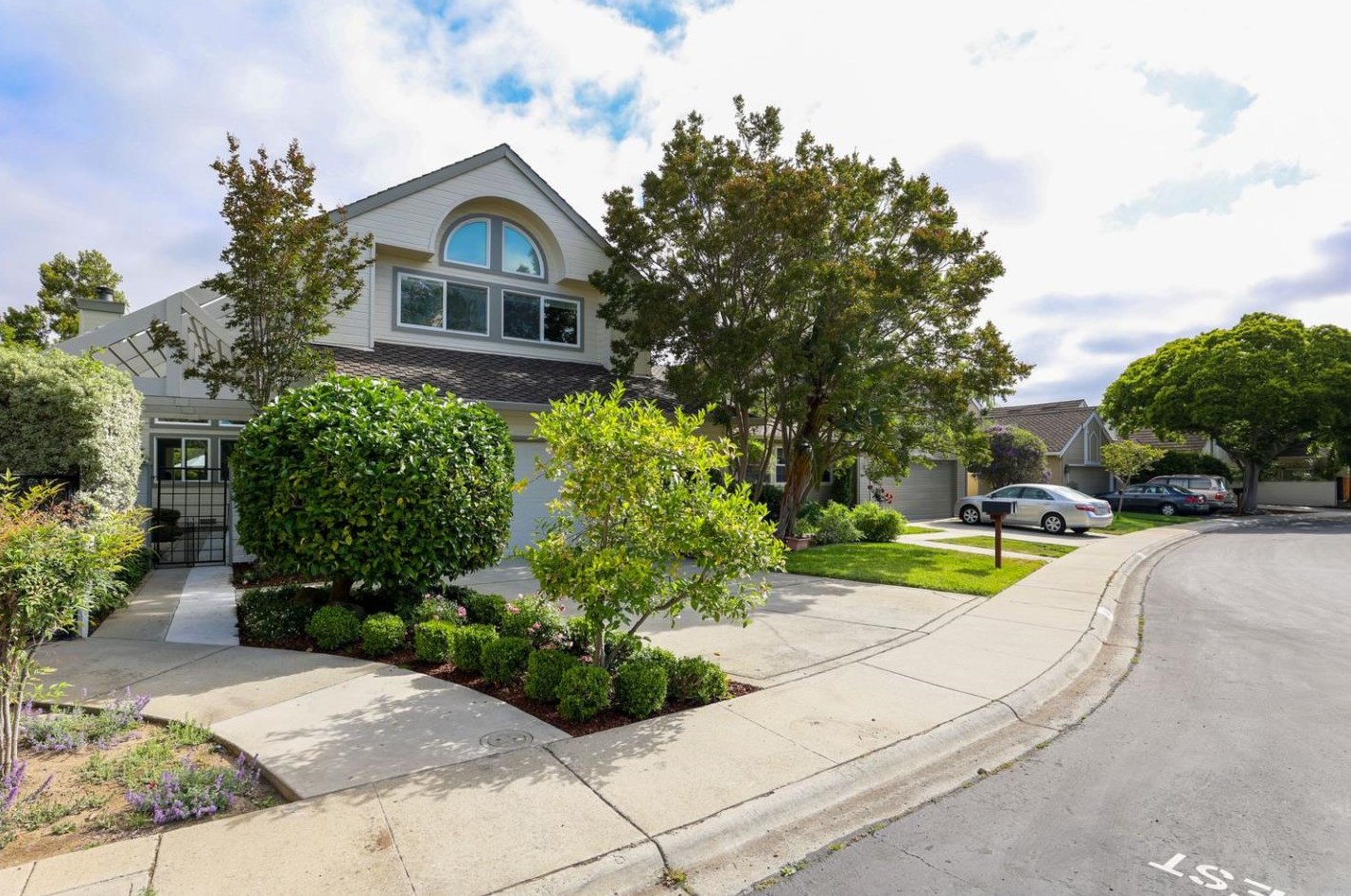 739 Tiana Ln, Mountain View, CA 94041
