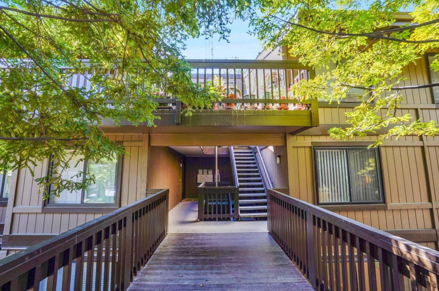 3320 Brittan Ave 14, San Carlos, CA 94070