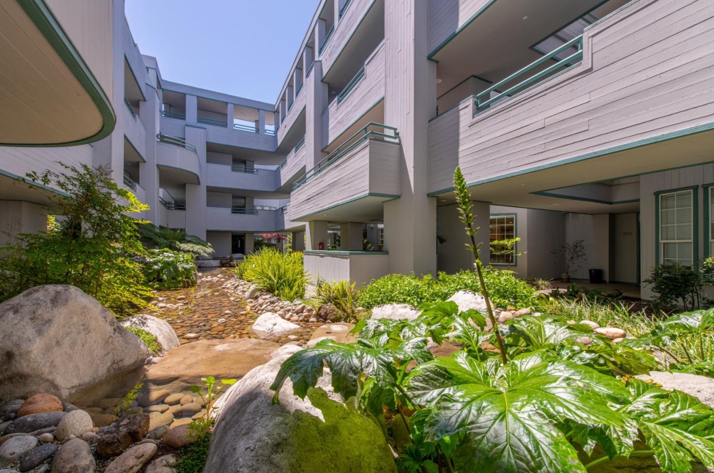 720 Promontory Point Ln 2104, San Mateo, CA 94404