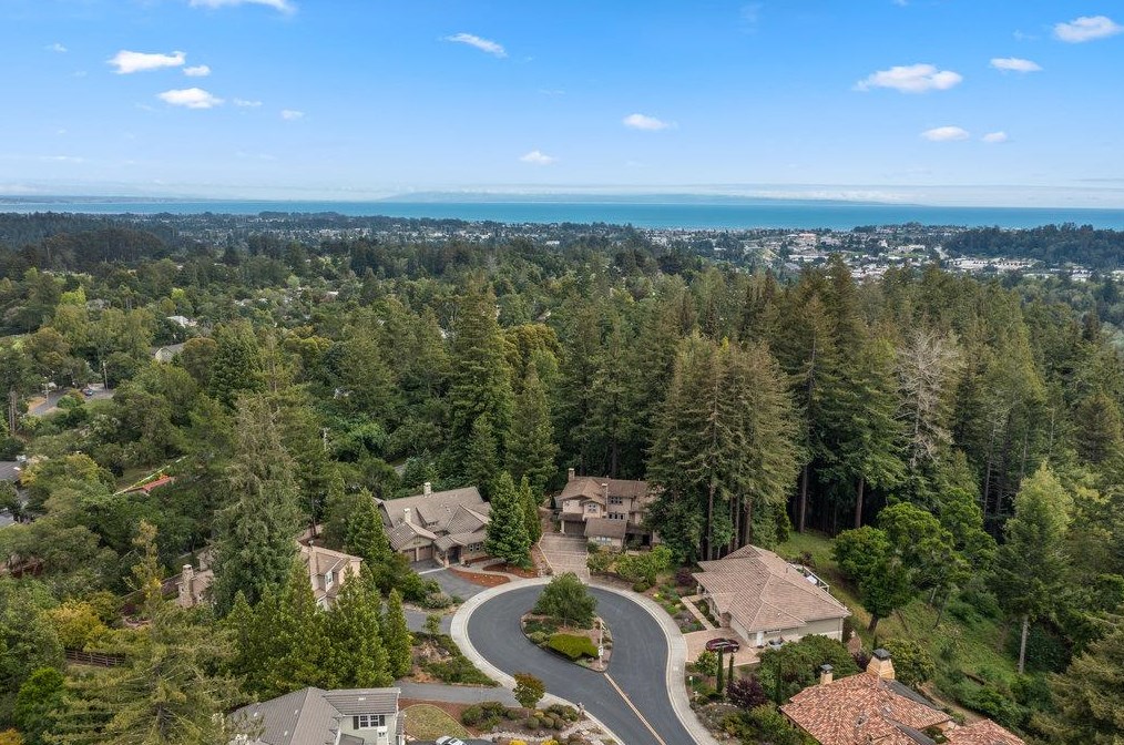 355 Bridlewood Ct, Santa Cruz, CA 95060-1474