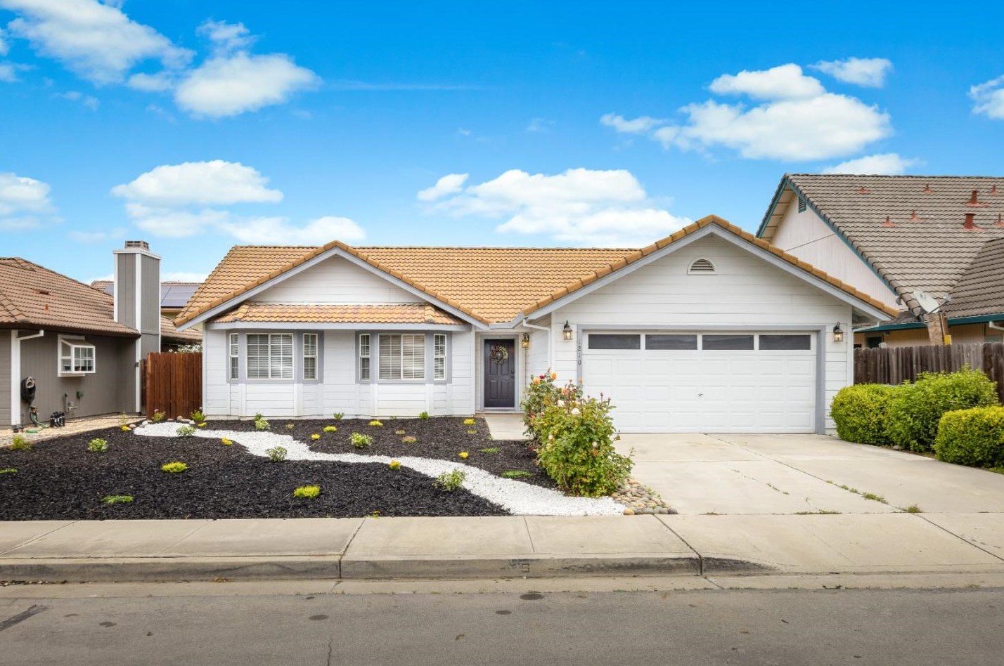 1210 South St, Hollister, CA 95023