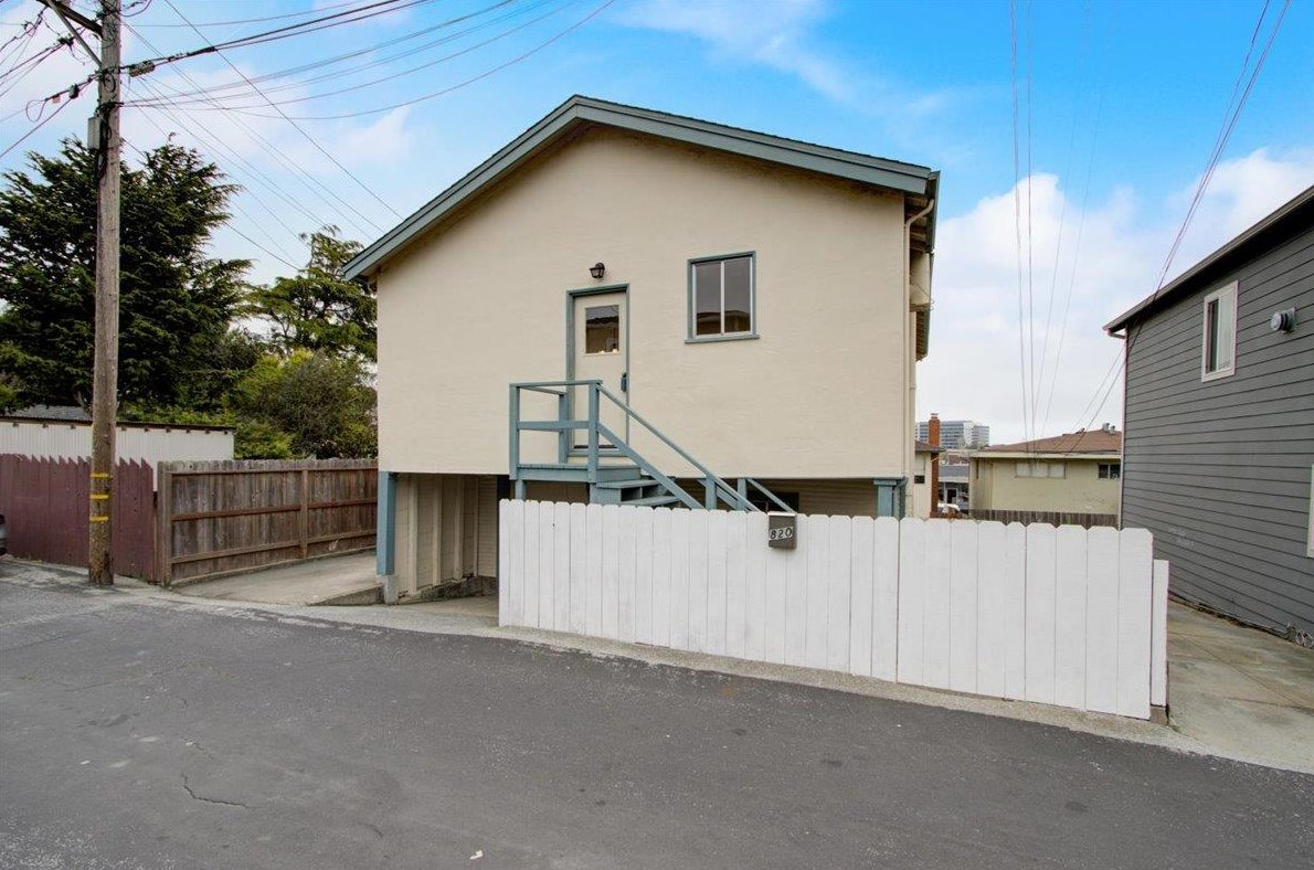 820 Hickory Pl, South San Francisco, CA 94080