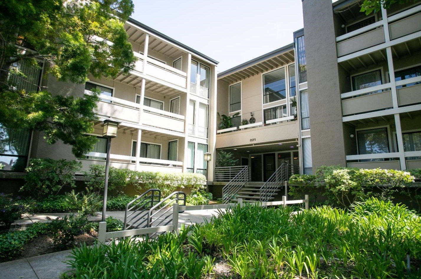 1171 Compass Ln #306, San Mateo, CA 94404