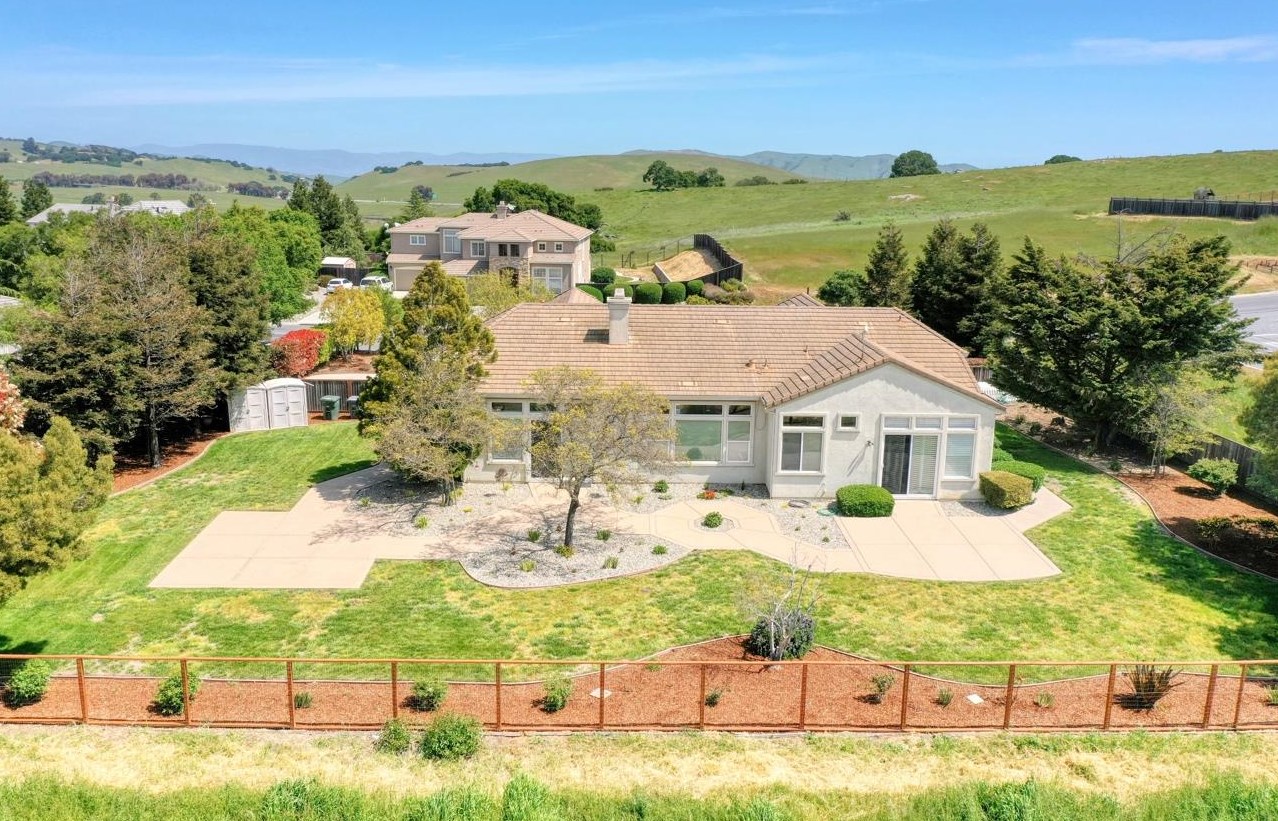615 Via Vaquero Norte, San Juan Bautista, CA 95045