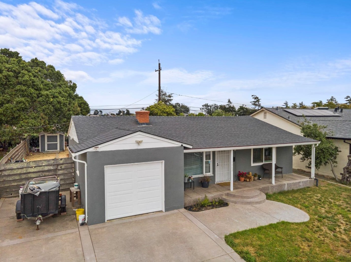 1062 Tyler St, Salinas, CA 93906-3523