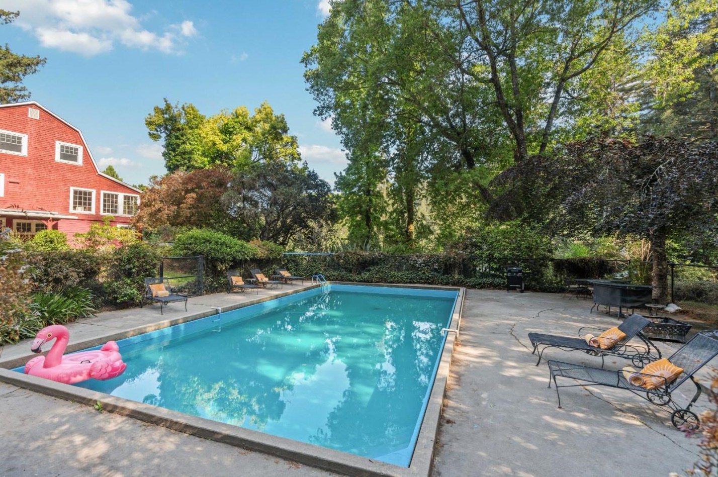 1 Brooks Rd, Ben Lomond, CA 95005