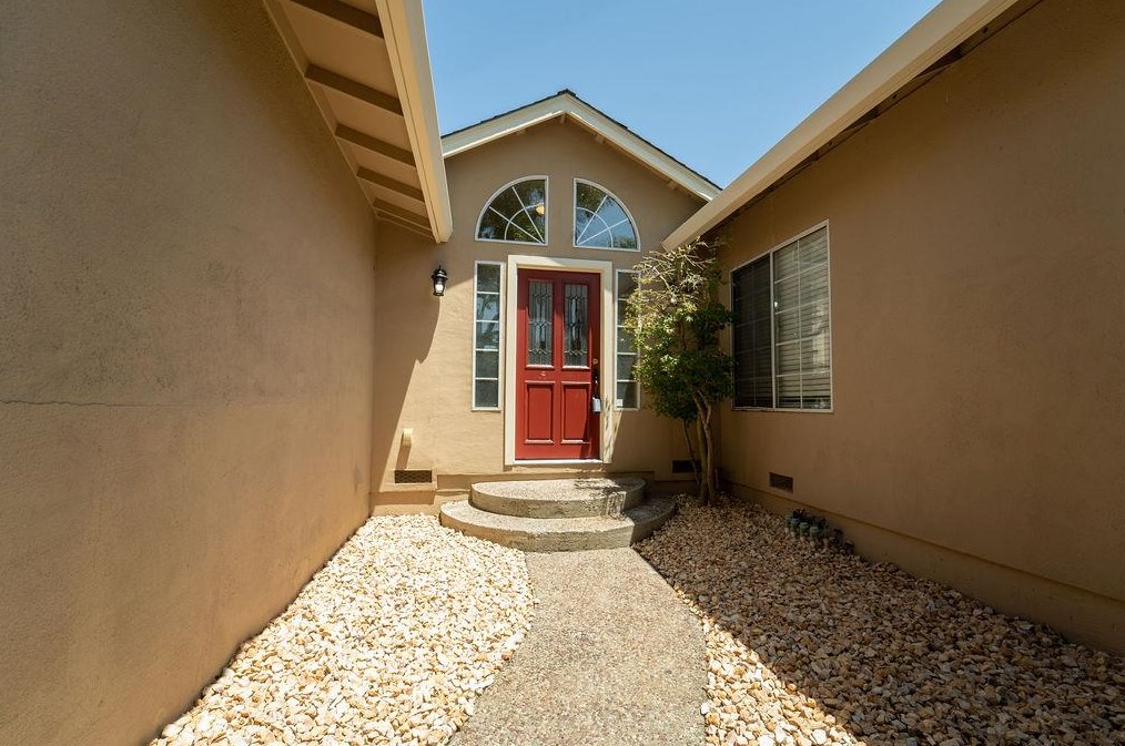 176 Butler St, Milpitas, CA 95035