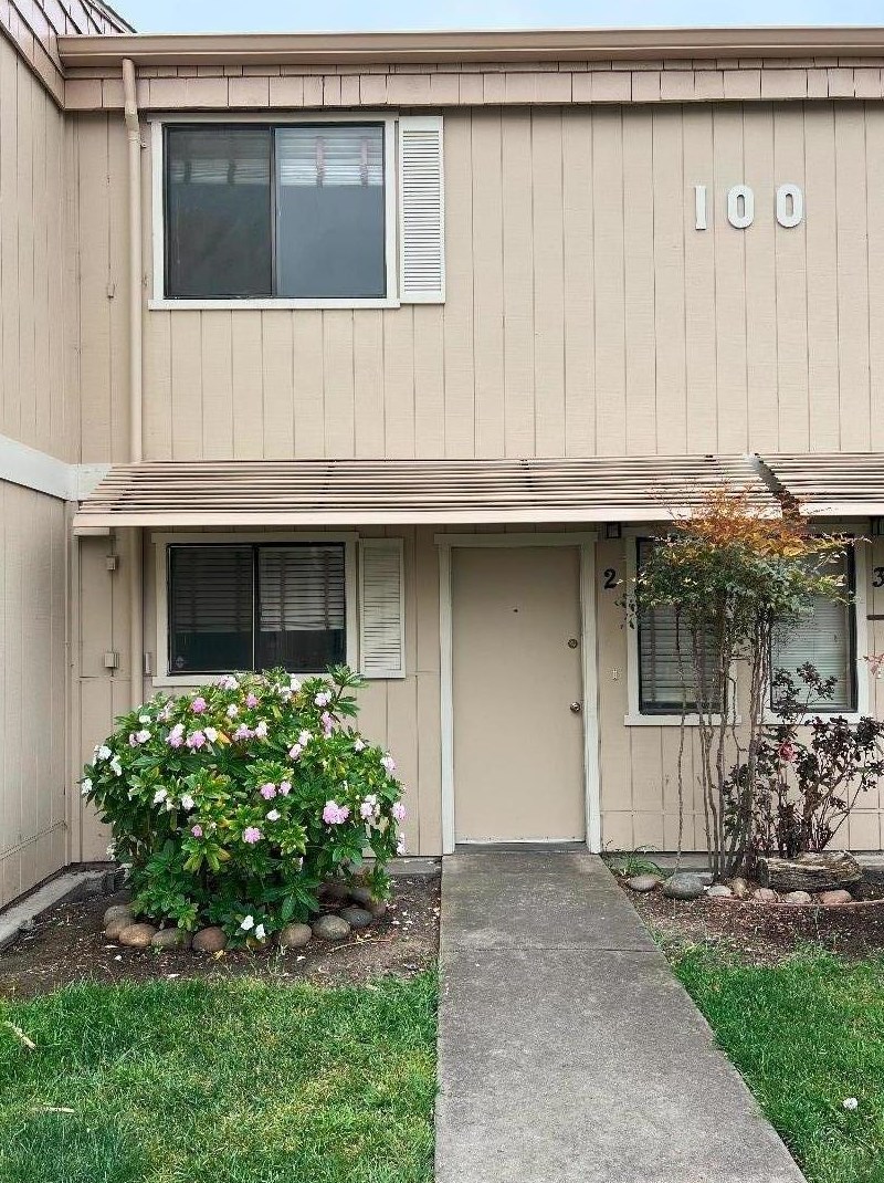 100 Rossi St, Salinas, CA 93901-1446