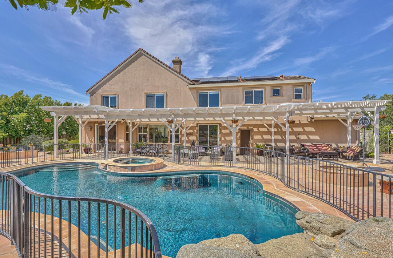 423 Calle San Antonio, San Juan Bautista, CA 95045