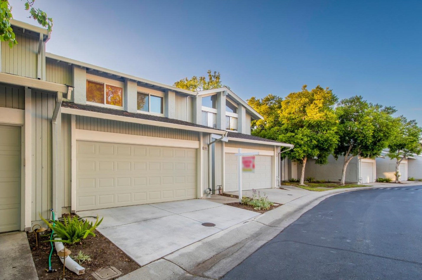 20605 Oak Creek Ln, Saratoga, CA 95070