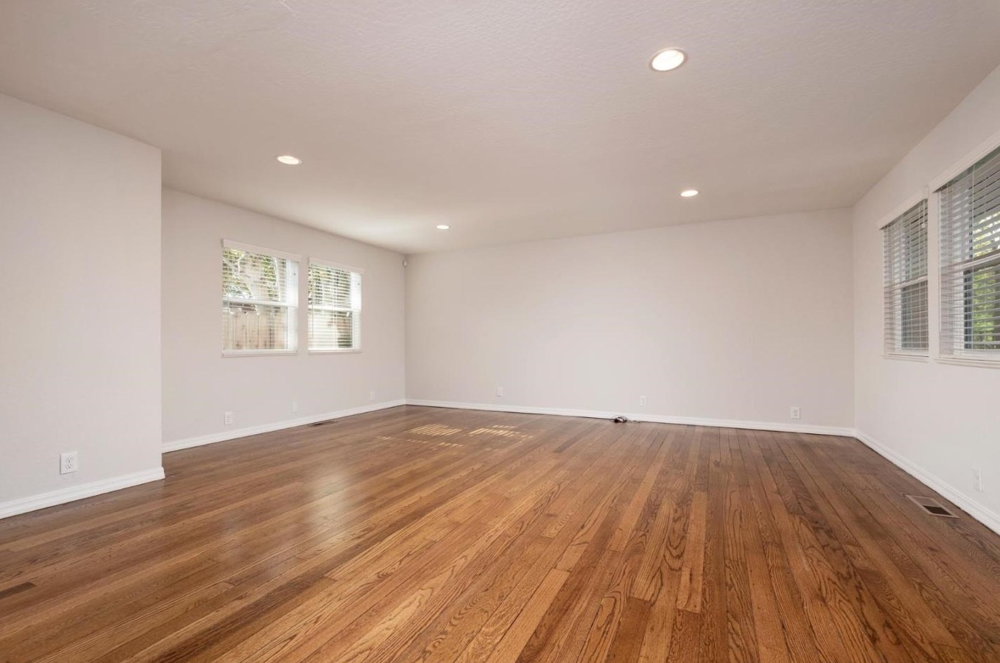 906 Paloma Ave, Burlingame, CA 94010