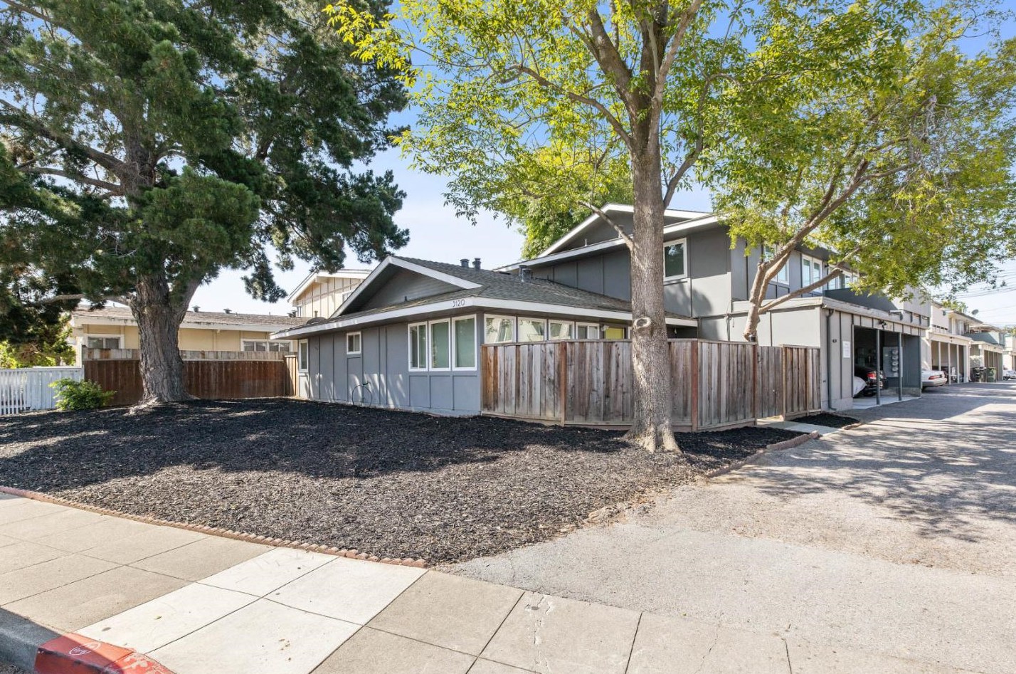 3120 Los Prados St, San Mateo, CA 94403