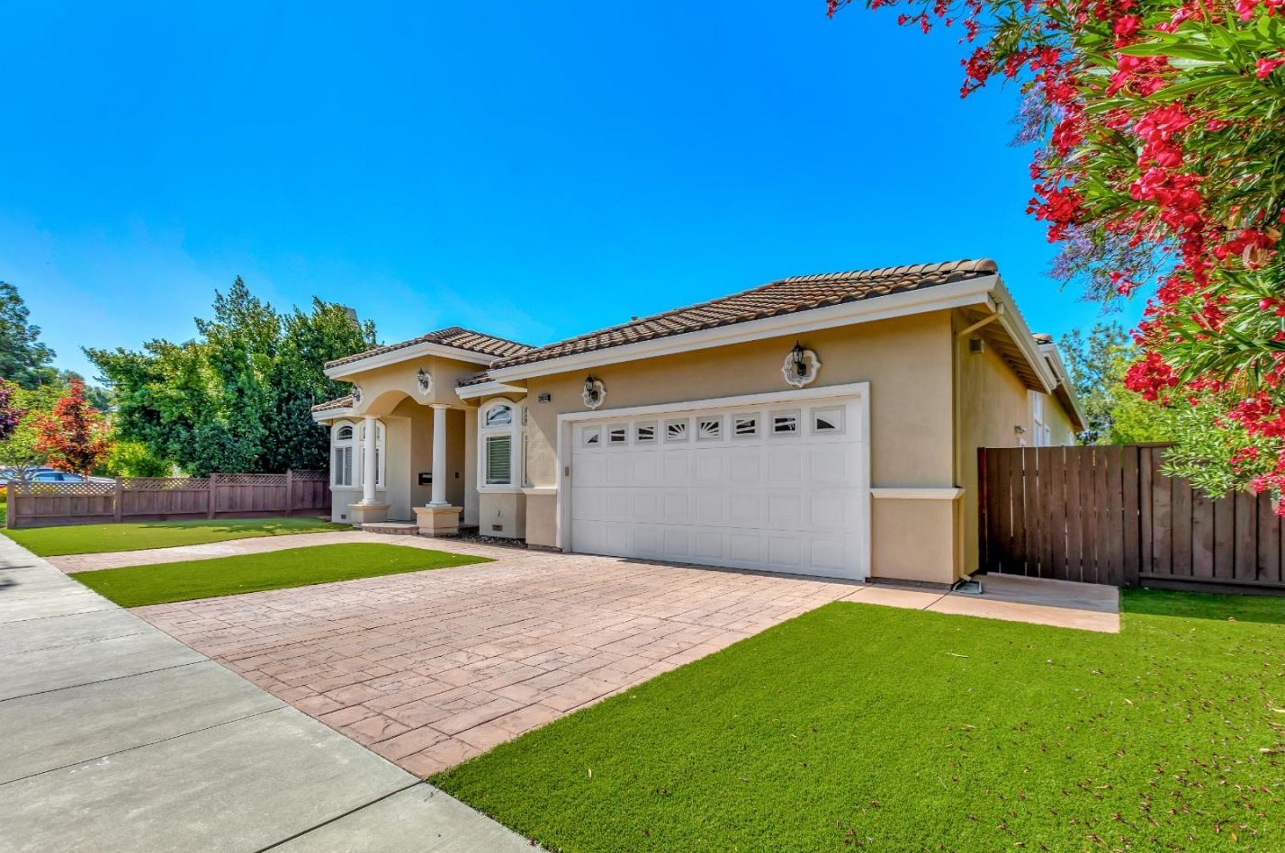 20883 Elenda Dr, Cupertino, CA 95014