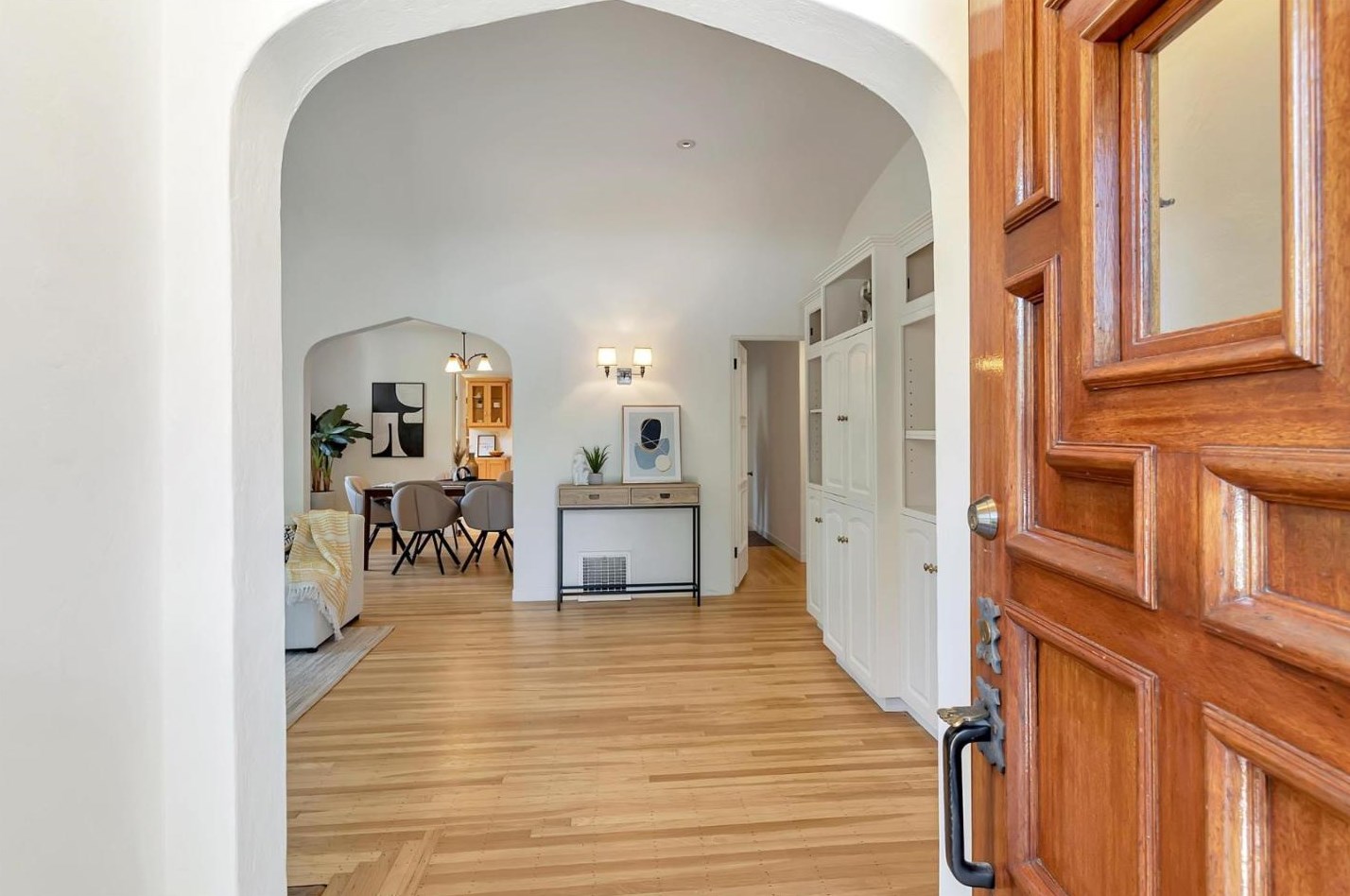 1020 Guinda St, Palo Alto, CA 94301