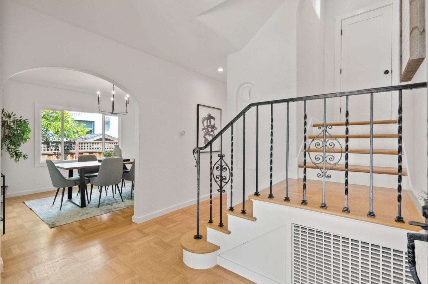 117 Avila Rd, San Mateo, CA 94402-2815