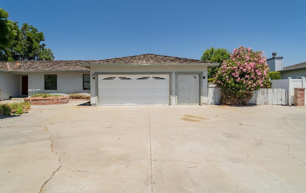 75 Rays Cir, Hollister, CA 95023-6328