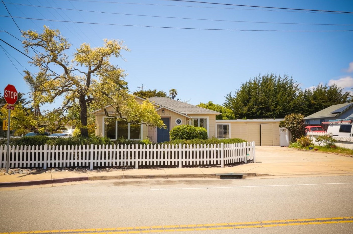 1105 Chanticleer Ave, Santa Cruz, CA 95062-3509