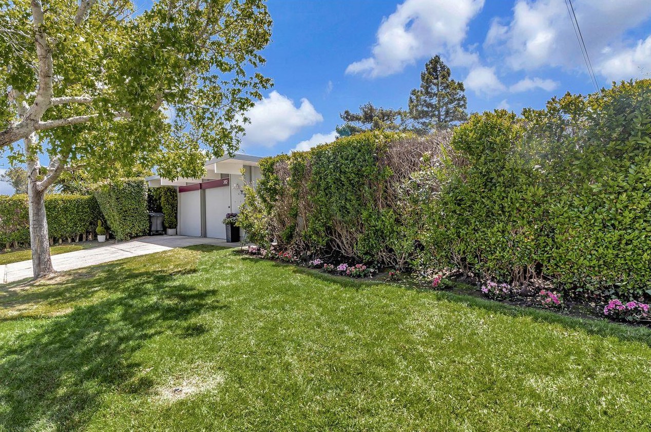 2012 New Brunswick Dr, San Mateo, CA 94402-4013