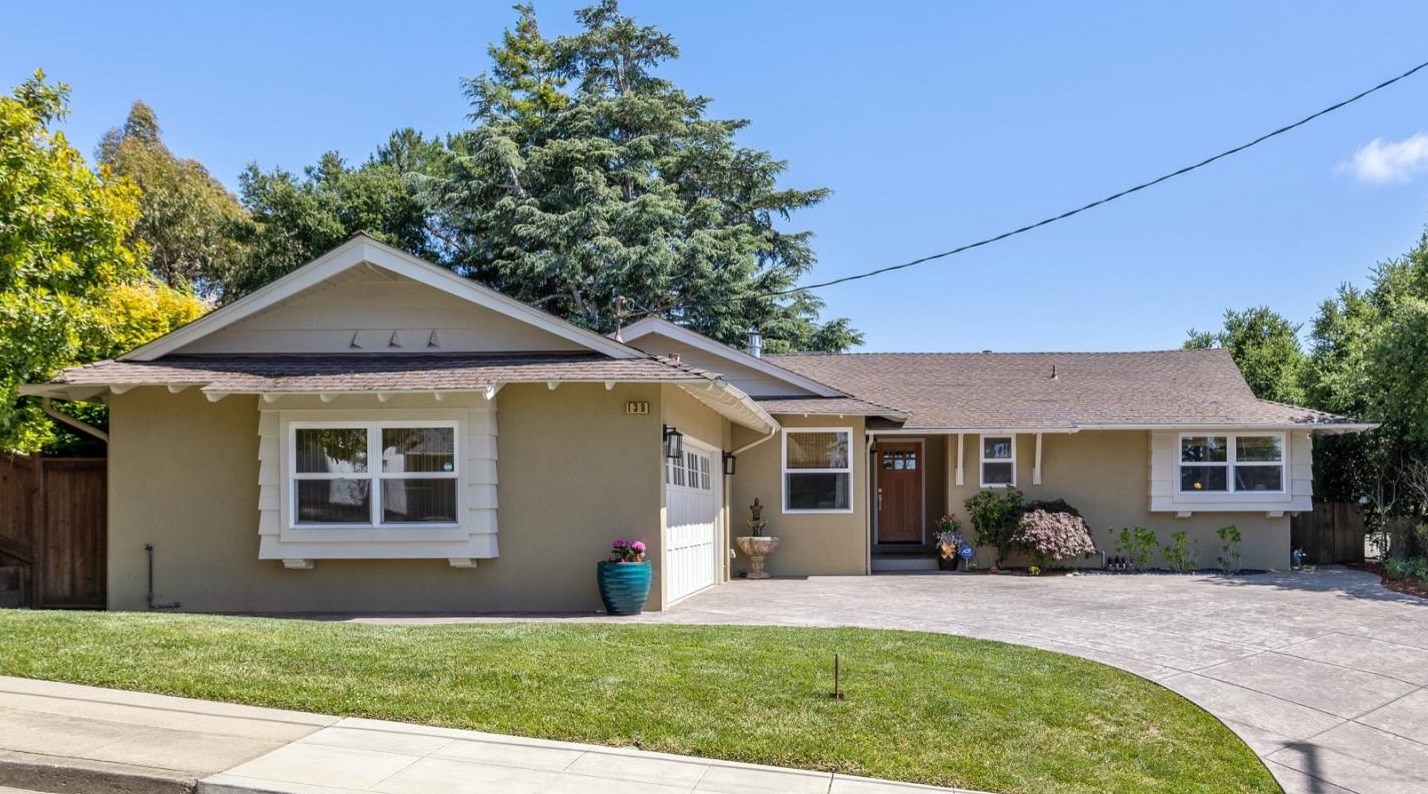 139 Lakeshore Dr, San Mateo, CA 94402-3623