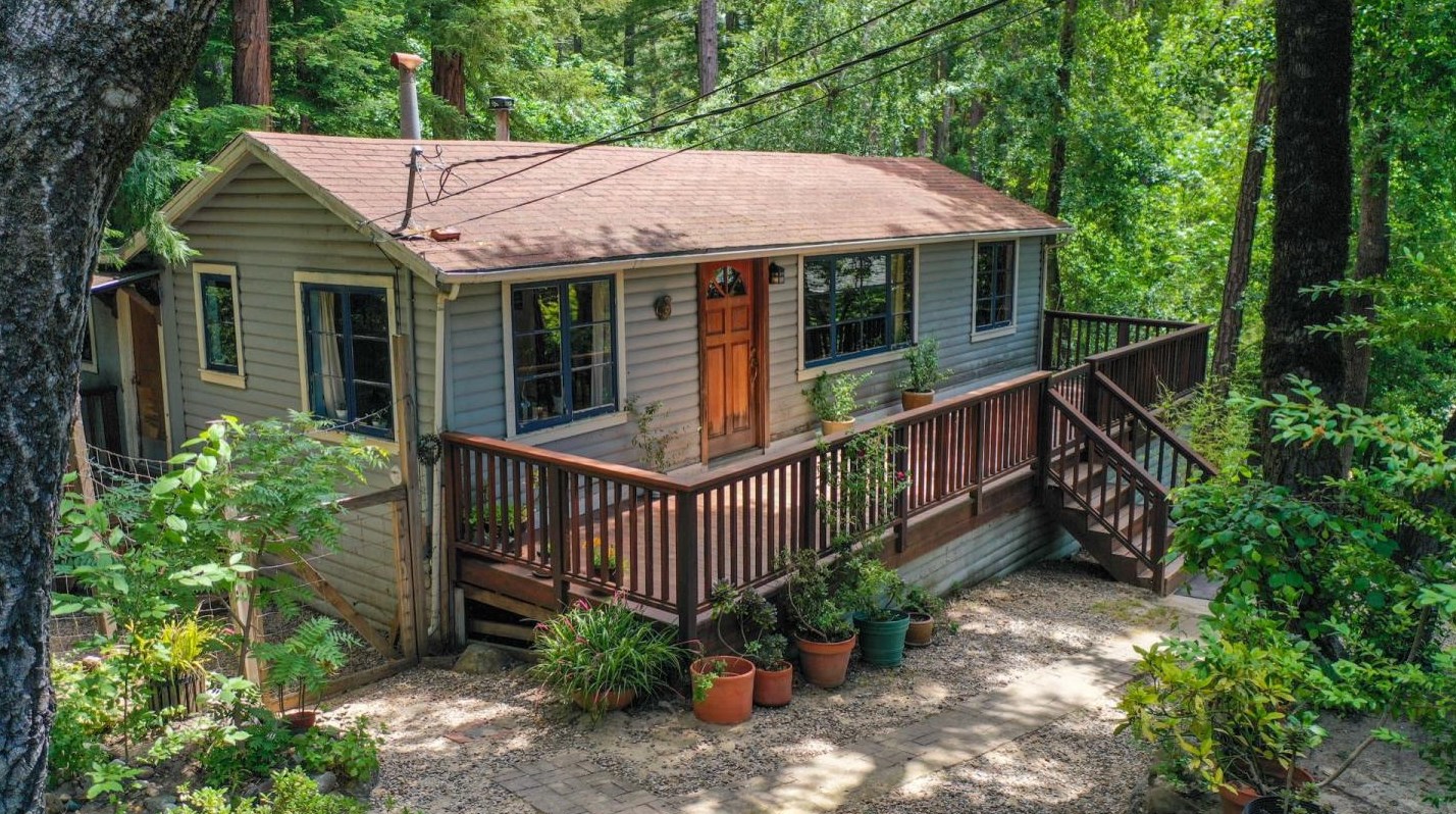 160 Hiawatha Rd, Big Basin, CA 95006-9594