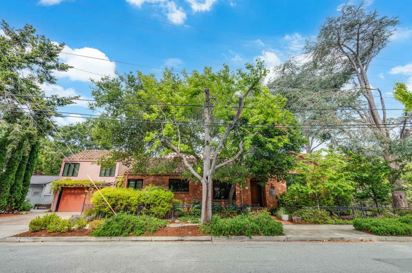 895 Melville Ave, Palo Alto, CA 94301