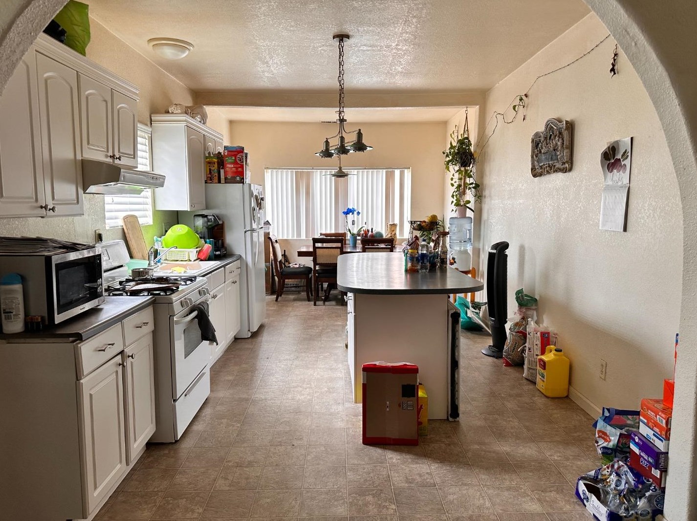 323 Maple St, Salinas, CA 93901-4131