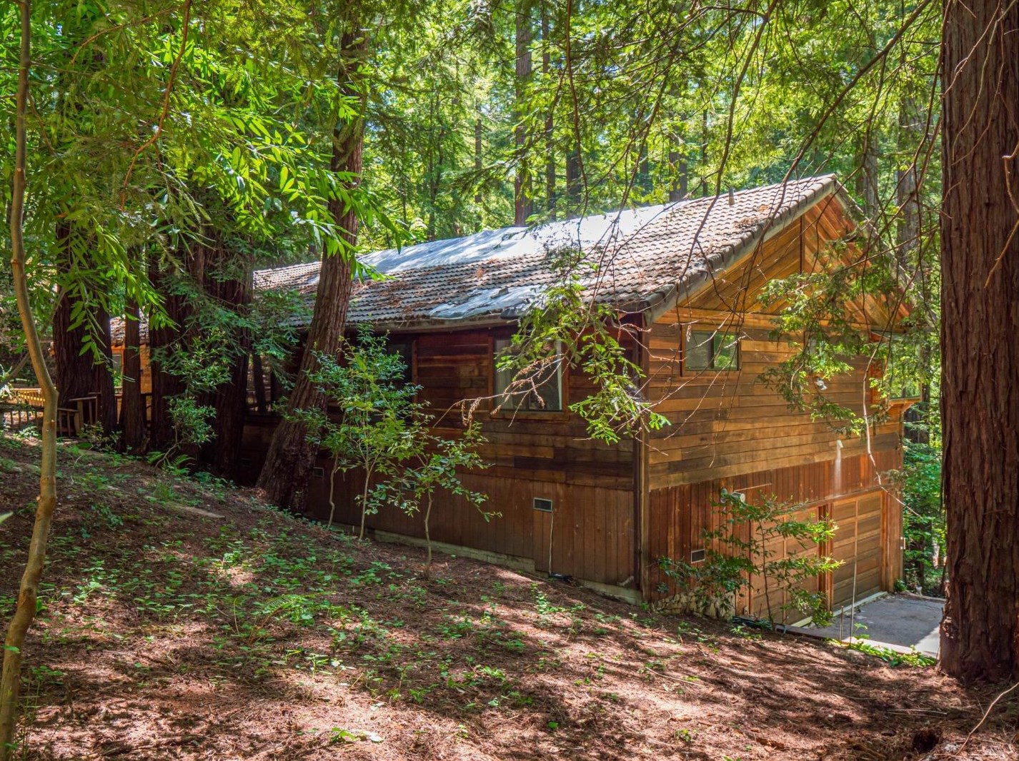 1881 Glenwood Dr, Santa Cruz, CA 95066