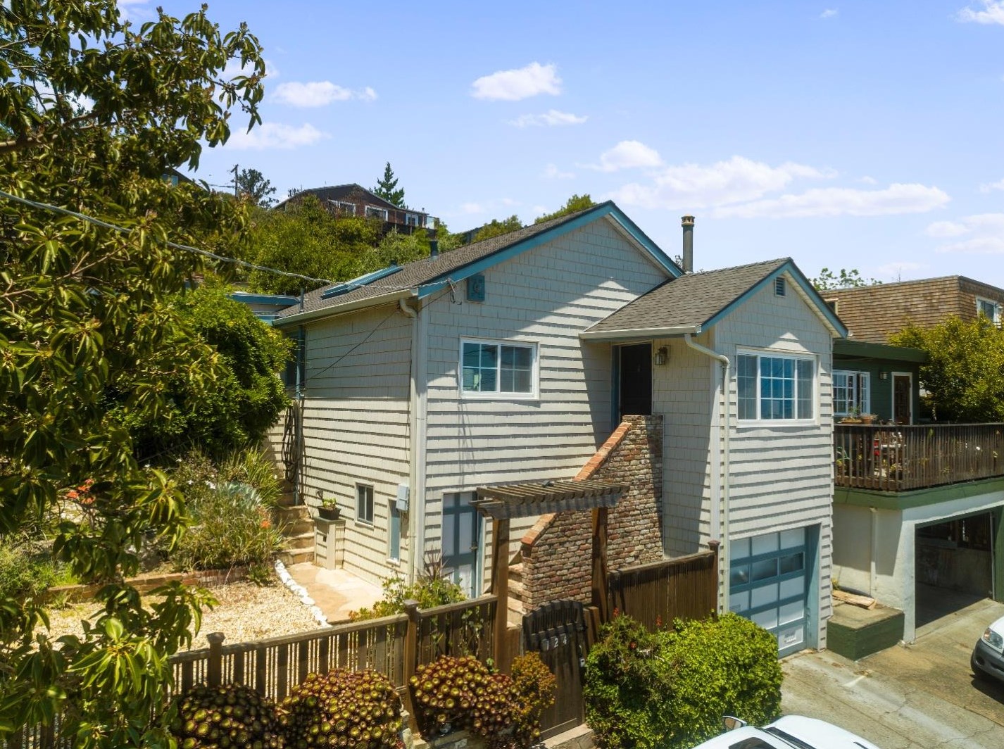 124 Solano St, Brisbane, CA 94005