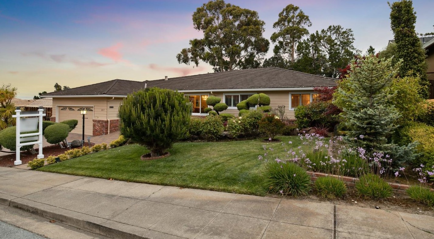 2825 Mariposa Dr, Burlingame, CA 94010