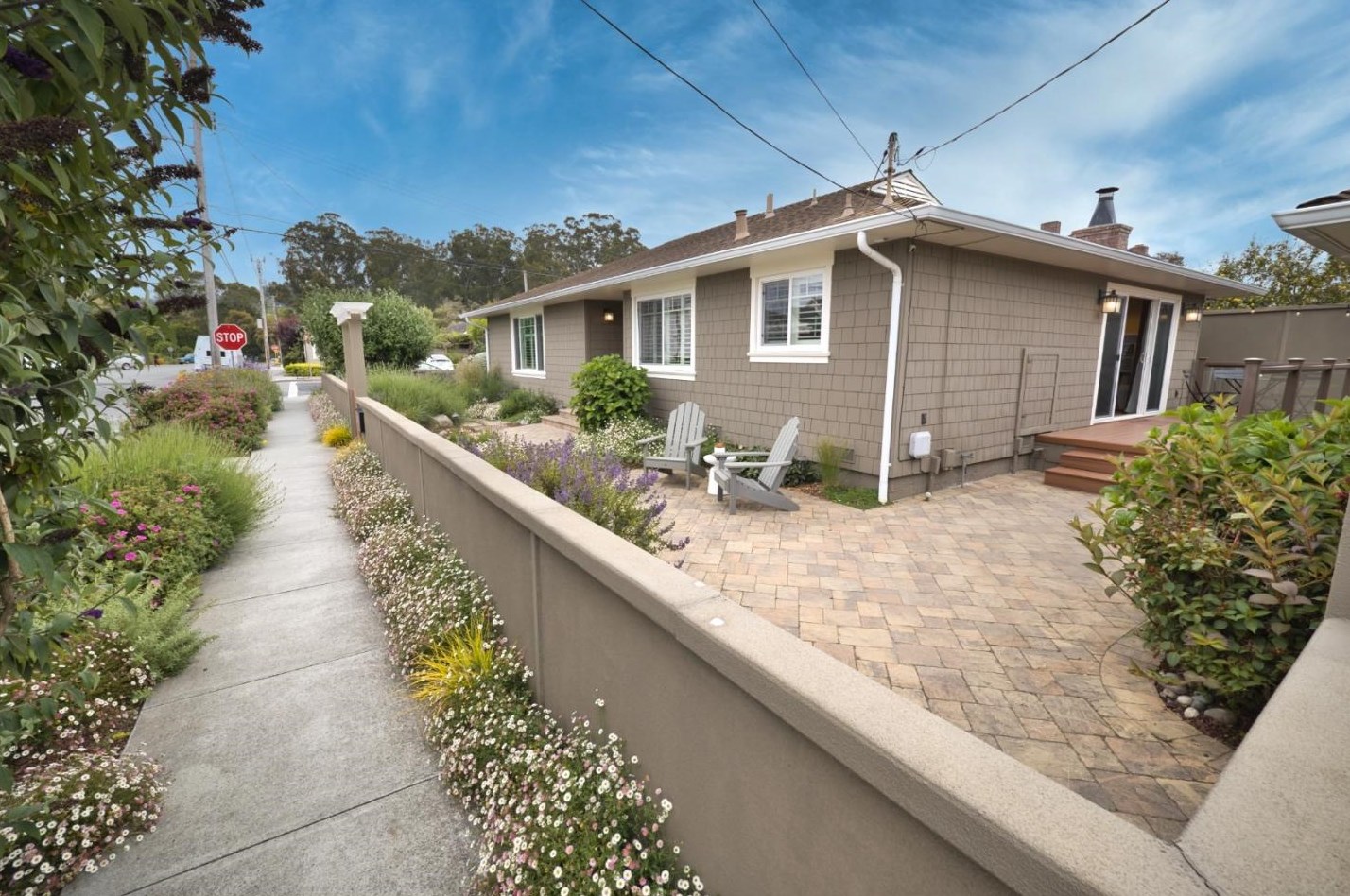 740 Miramontes St, Princeton by the Sea, CA 94019