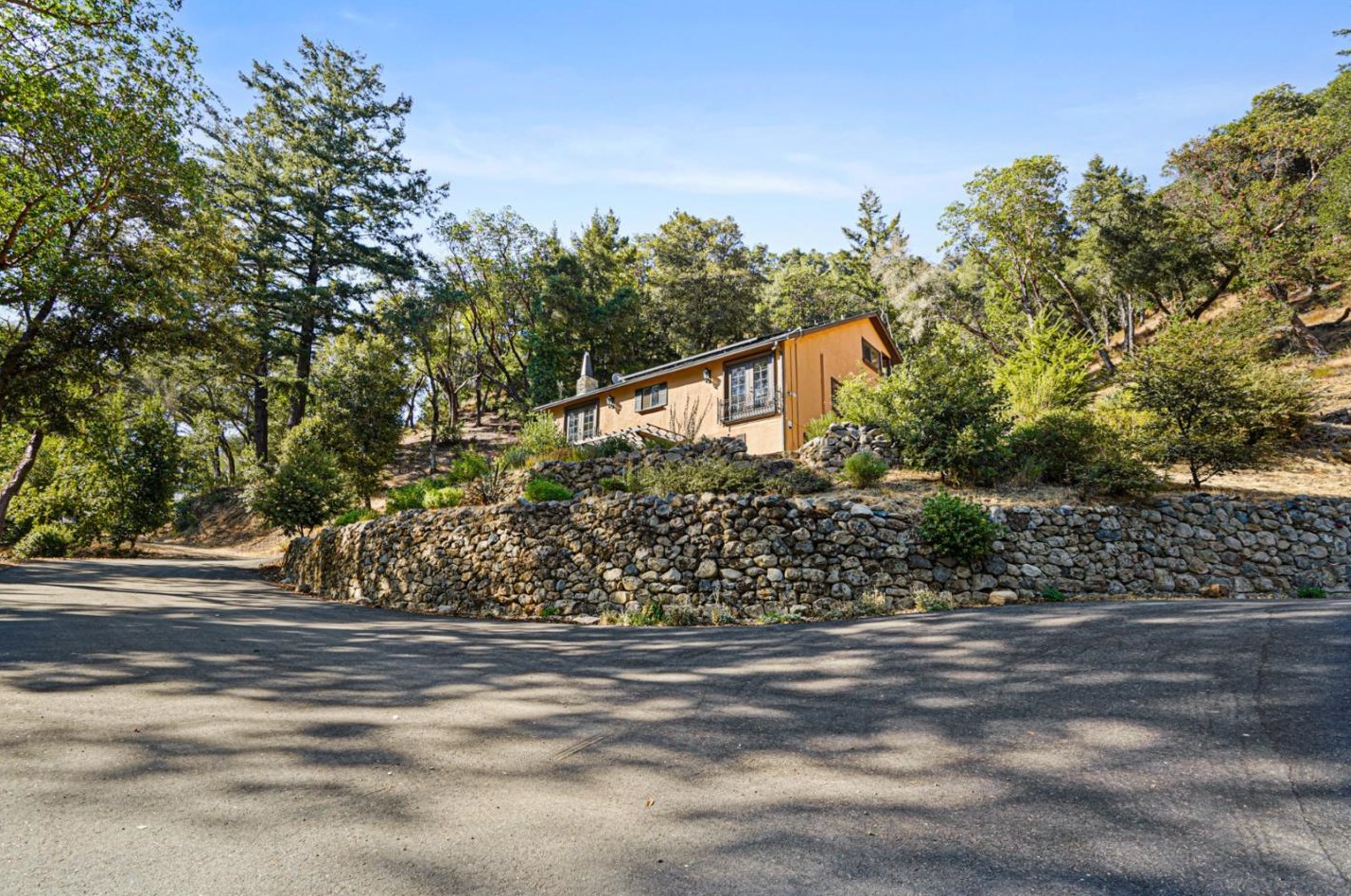 16390 Stevens Canyon Rd, Cupertino, CA 95014-5507