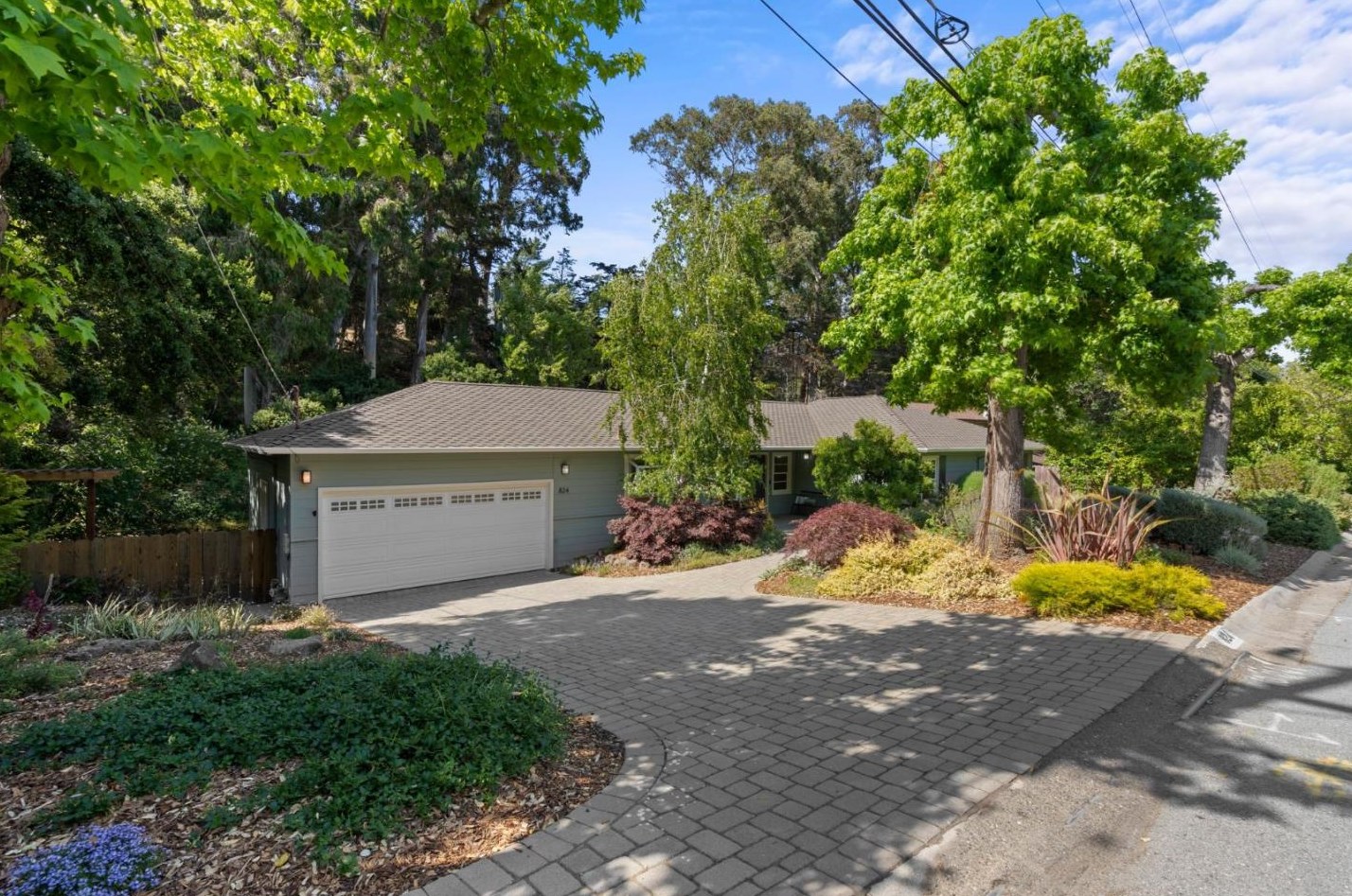 824 Laurelwood Dr, San Mateo, CA 94403
