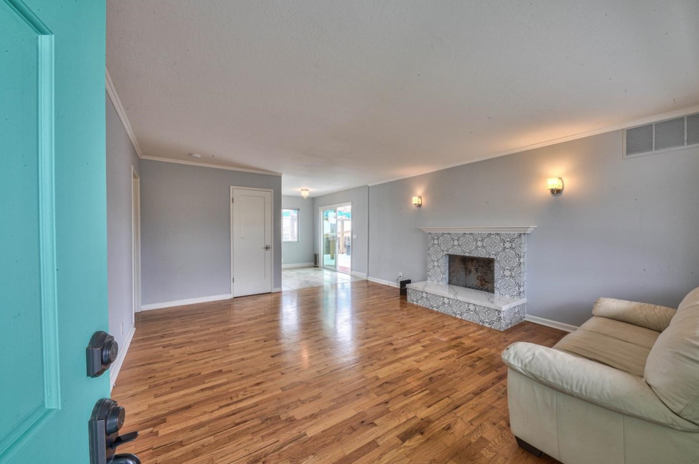 1307 Soto St, Seaside, CA 93955-5650