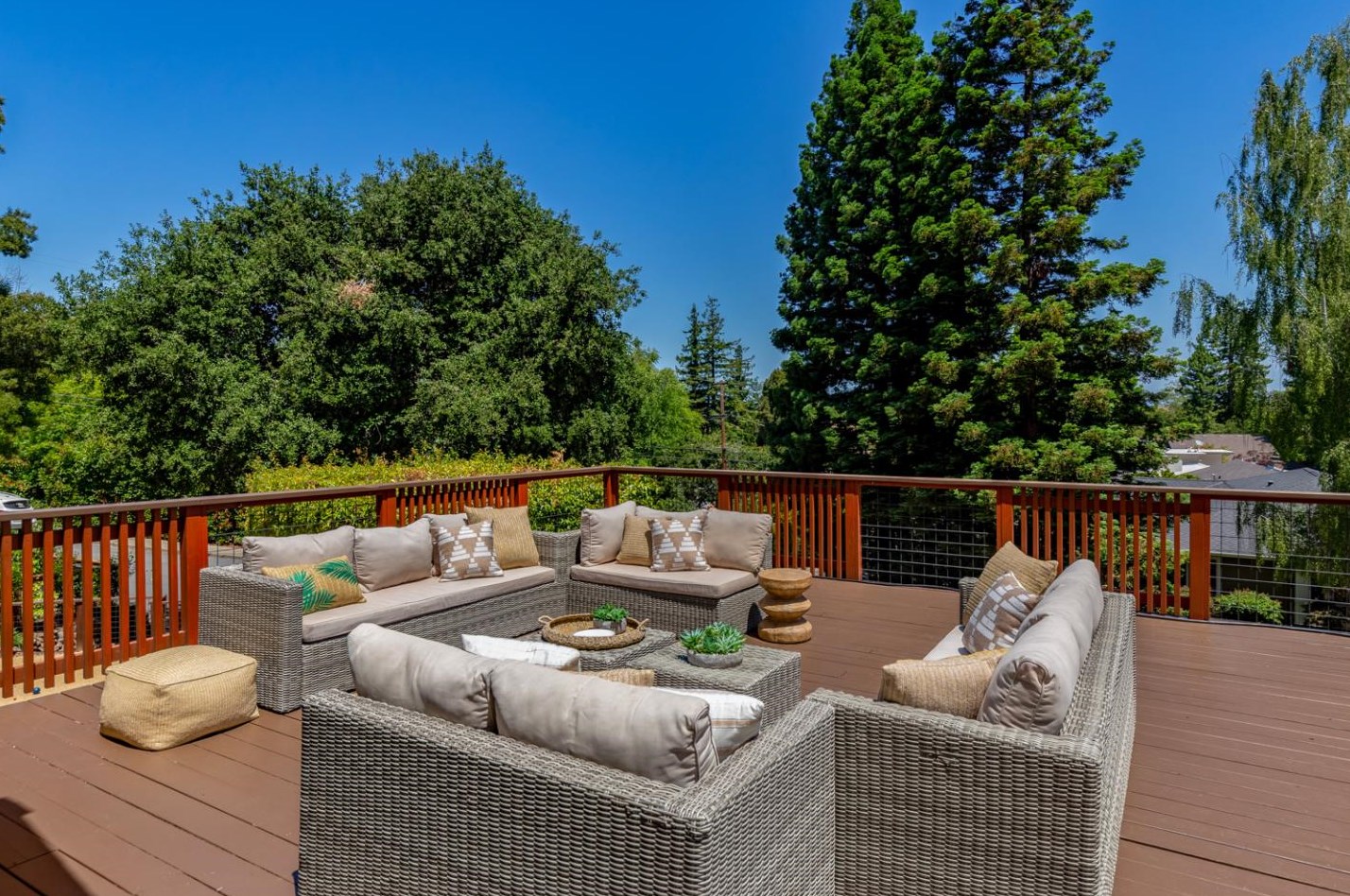 131 Mira Way, Menlo Park CA 94028-7433 exterior