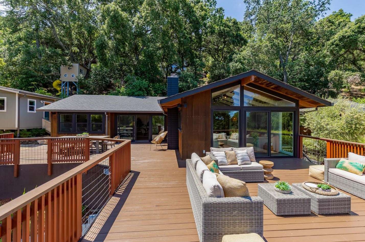 131 Mira Way, Menlo Park CA 94028-7433 exterior