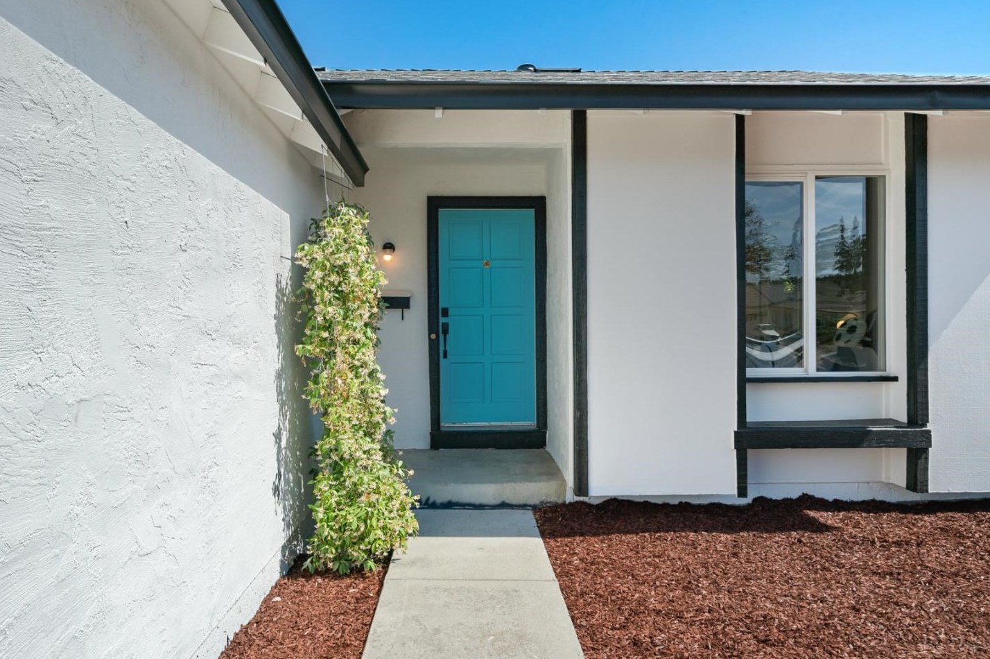 733 El Sereno Dr, San Jose, CA 95123-4034