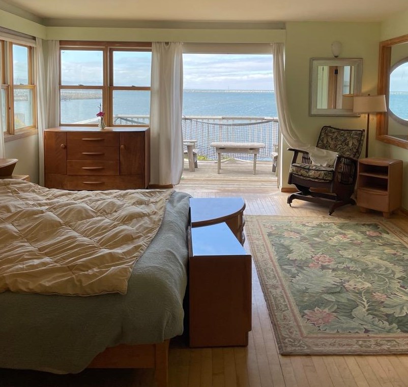 114 Broadway, Princeton by the Sea, CA 94019