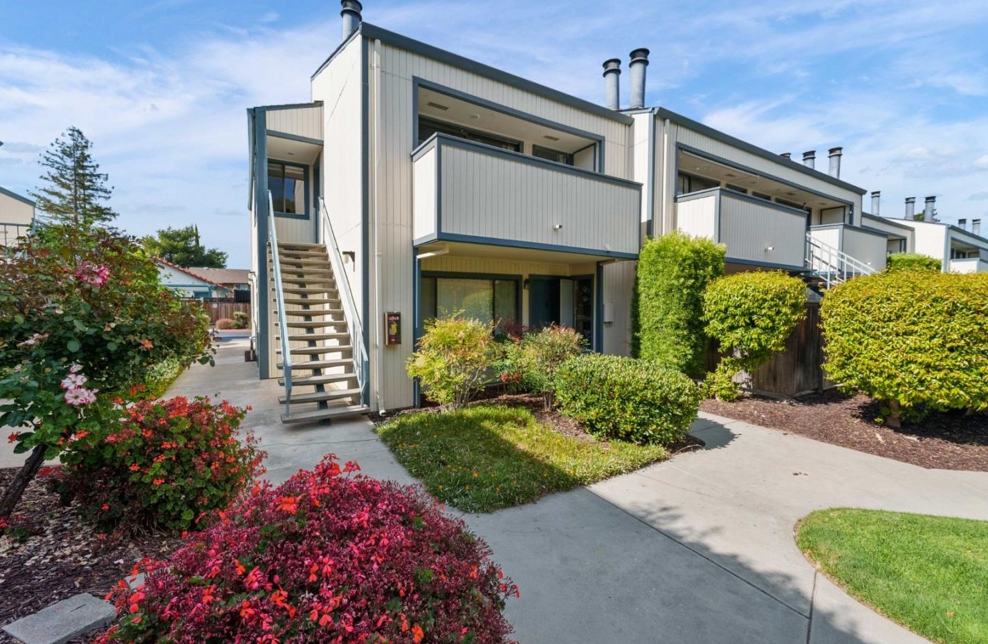 3595 Bascom Ave, Campbell, CA 95008-7082