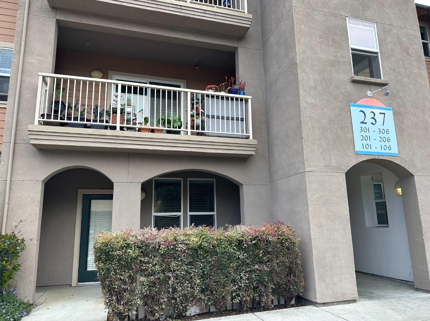 237 Pacifica Blvd 101, Watsonville, CA 95076