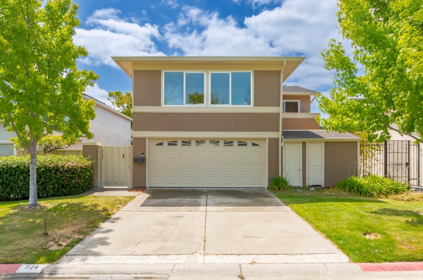 514 Gibraltar Ln, San Mateo, CA 94404-3712